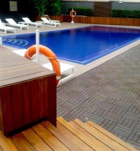 piscina exterior del spa del hotel wellington madrid 
