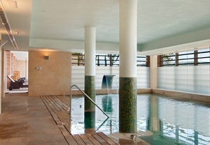 Spa PRIVADO para parejas con fresas y cava en Hilton Buenavista