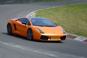 OFERTA EXCLUSIVA: 3 vueltas en circuito con Ferrari o Lamborghini