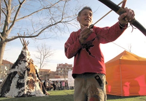 Gincana en familia con tirolina, tiro con arco y más aventuras