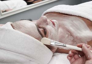 SUPEROFERTA: Limpieza facial y envoltura de aloe vera en Espagat