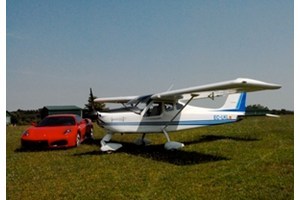 Conduce un deportivo a elegir y Pilota una avioneta