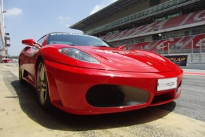 1 vuelta en Lamborghini, 1 en Ferrari y 1 Porsche en circuito corto