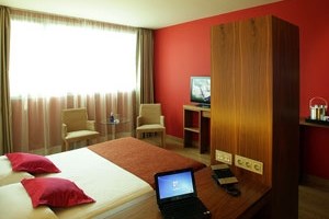 Noche y cena en el hotel Diagonal Zero 4 estrellas