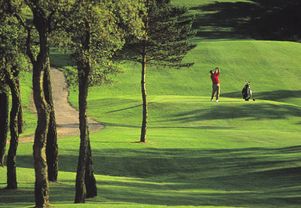 Escapada romántica con spa y cena en el Melià Golf Vichy Catalán 