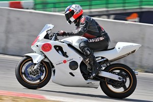 6 vueltas en moto Honda CBR 600 RR de competición