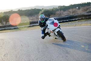 6 vueltas en moto Honda CBR 600 RR de competición