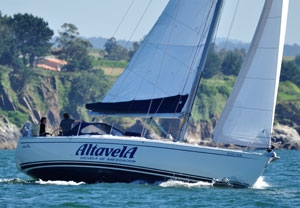 Paseo en velero y barbacoa o aperitivo a bordo