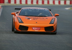 1 ó 2 vueltas en Lamborghini y vuelta en Hummer