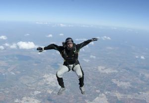 Salto en tándem en Sevilla: ¡caída de 4.600 metros!