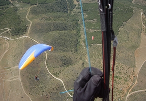 Vuelo en parapente por Sierra Nevada con VÍDEO