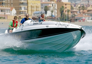Escapada 2 noches en Manilva Green con barco y paratrike