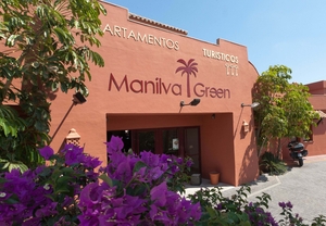 Escapada 2 noches en Manilva Green con barco y paratrike