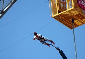 ¡ÚNICO! Bungee jumping en Girona ¡70m de altura!