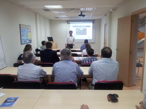 Curso de iniciación al vuelo de 3 horas en Madrid