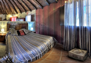 OFERTA:Noche en un Chozo de piedra con jacuzzi privado 