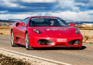 Visita a las cavas Codorníu y desayuno con Ferrari y Lamborghini