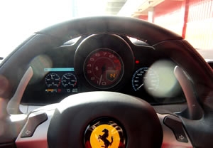 1 vuelta en Ferrari 458 y 1 vuelta en Hummer