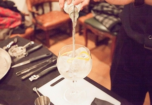 Curso y cata de gin tonic en La Gintonería de Candilón