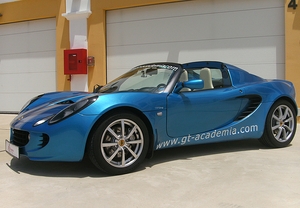 3 ó 4 vueltas en Lotus Elise 111R