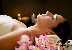 Spa PRIVADO para parejas con fresas y cava en Hilton Buenavista