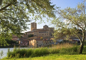 Escapada rural de 2 noches en el Hotel Palacio Monfarracinos