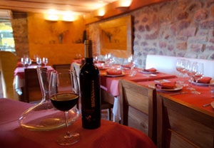 Escapada Vinícola: una noche con desayuno y cata de vino