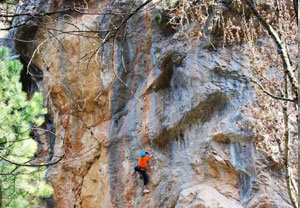Escalada, tirolina, rápel y bici en la Sierra de Cazorla