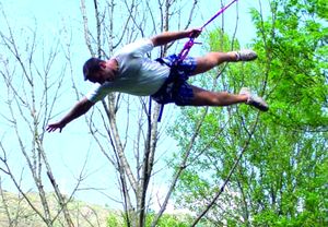Dos saltos de puenting para 2 en Llavorsí con caída de 20 metros