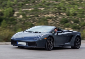 2 vueltas: Ferrari o Lamborghini en Can Padró o Brunete