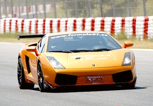 3 vueltas en Lamborghini en circuito
