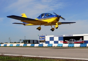 Curso de vuelo con FOTOS en Sevilla: siéntete piloto por un día