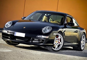 Visita a las cavas Freixenet en Ferrari y Porsche