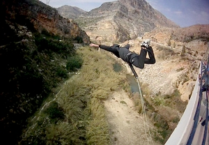 2 saltos de puenting con caídas de 25 metros en Valencia