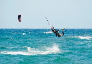 Bautismo de KiteSurf para dos en Cambrills