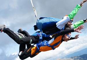 Salto en paracaídas en La Molina: ¡caída de 4.000 metros!