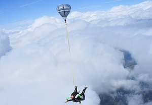Salto en paracaídas en La Molina: ¡caída de 4.000 metros!