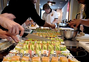 Curso de sushi y sashimi o de comida japonesa caliente