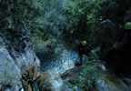 Descenso de barranco acuático y rappel