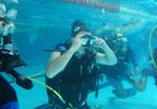 Bautizo de buceo en piscina