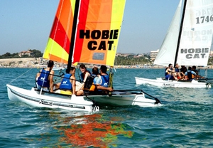 Paseo en catamarán (1 hora) para 2 en Vilanova i la Geltrú