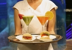 Entrada nocturna a INÚU con cena (un plato, postre y agua)
