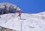 Escalada y rapel en roca natural