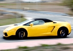 Hasta 2 vueltas en Lamborghini en circuito y ruta de 11km